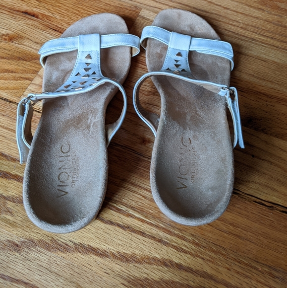 Vionic Wedge Sandals - Picture 5 of 8